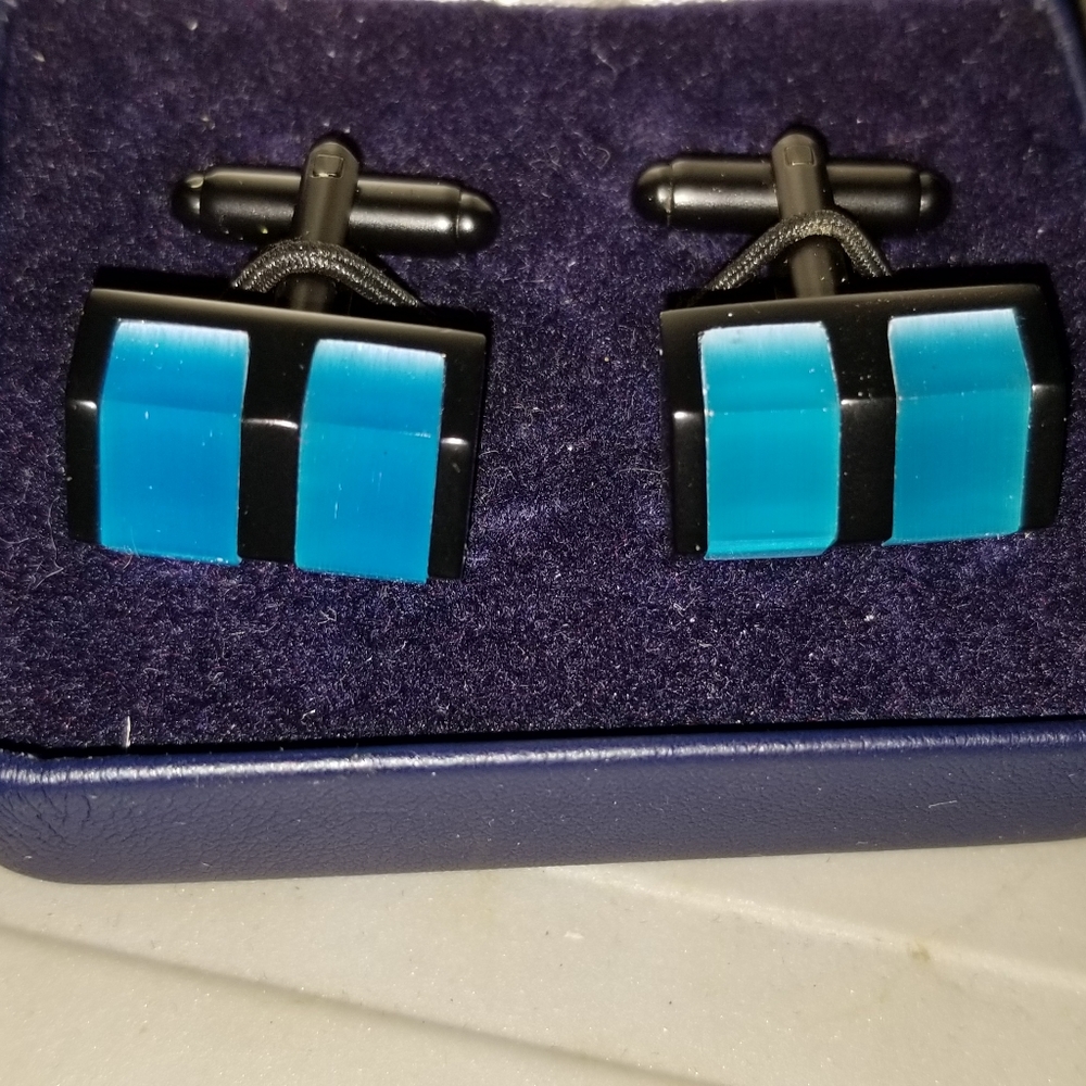 Cuff links